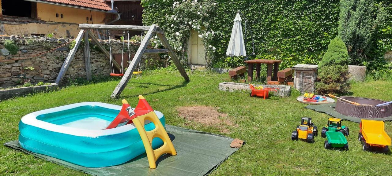 Podkrovi V Jihoceskem Statku Nemejice Zewnętrze zdjęcie