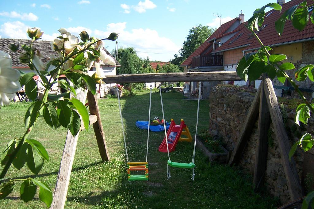 Podkrovi V Jihoceskem Statku Nemejice Zewnętrze zdjęcie
